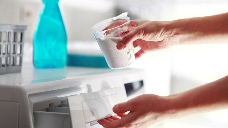 مقایسه سریع و کلی پودر لباسشویی و مایع لباسشویی