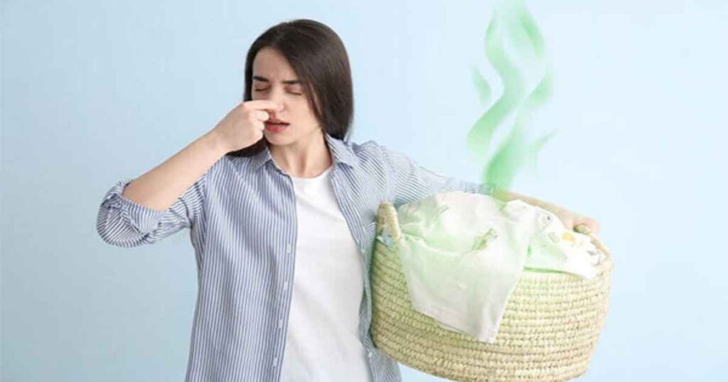 روش های سریع و خانگی از بین بردن بوی بد لباس