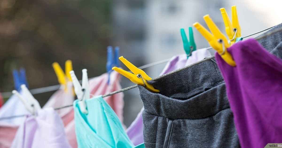  نور آفتاب و تهویه مناسب برای از بین بردن بوی لباس